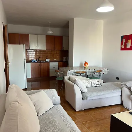 Zoi Apartament Golem (Tirana)