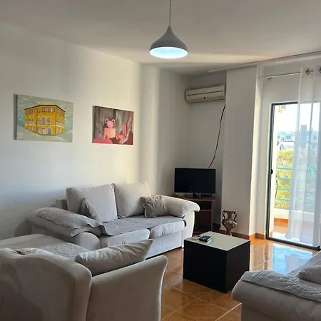 Zoi Apartamento Golem (Tirana)